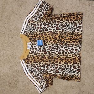 NWT Adidas leopard 🐆 animal print crop top